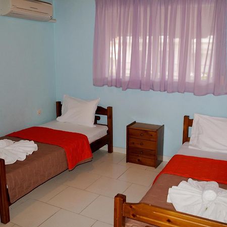 Artemis Apartments Paralia Dionisiou Extérieur photo