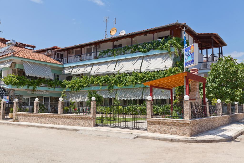Artemis Apartments Paralia Dionisiou Extérieur photo