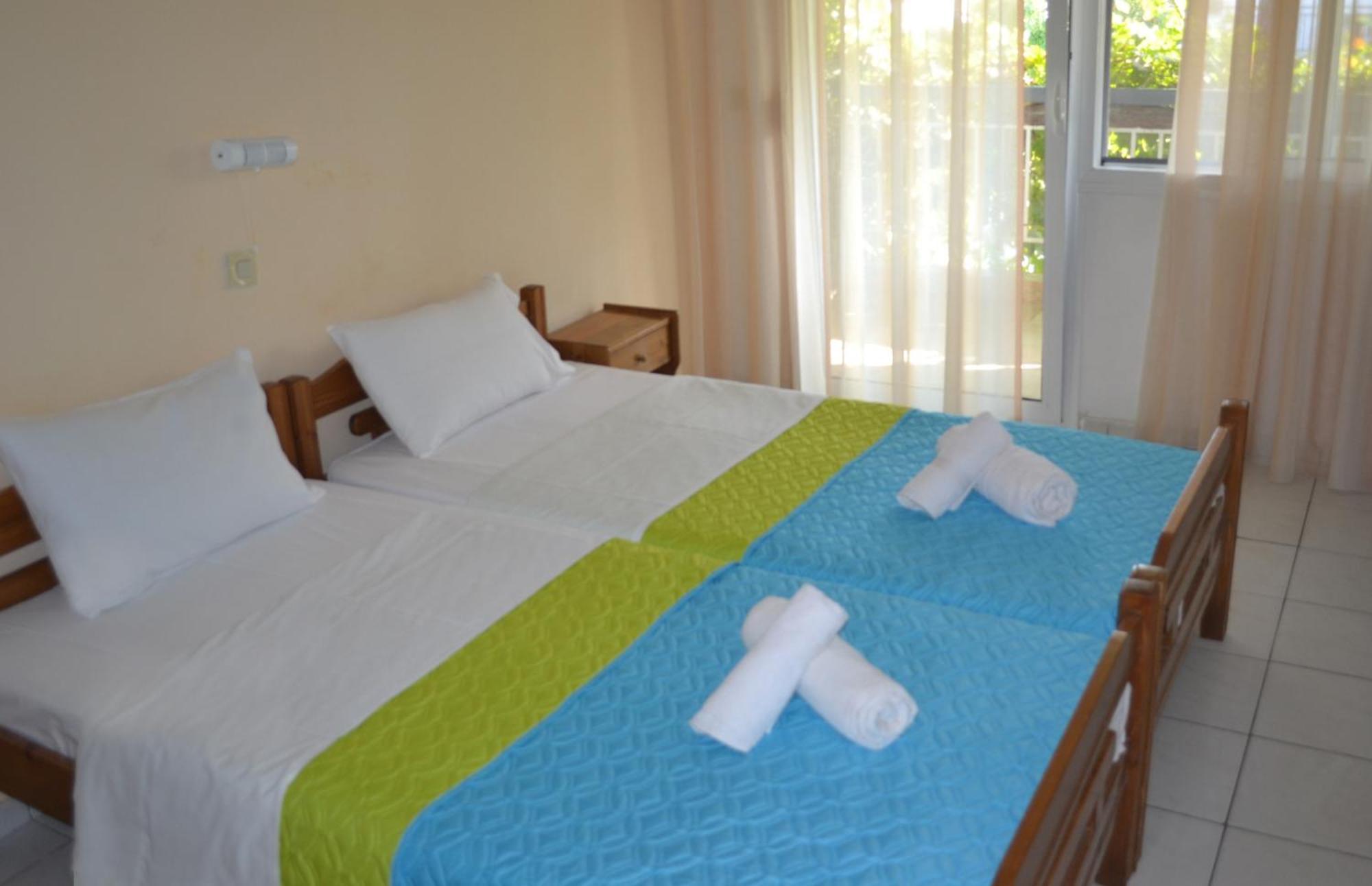 Artemis Apartments Paralia Dionisiou Chambre photo