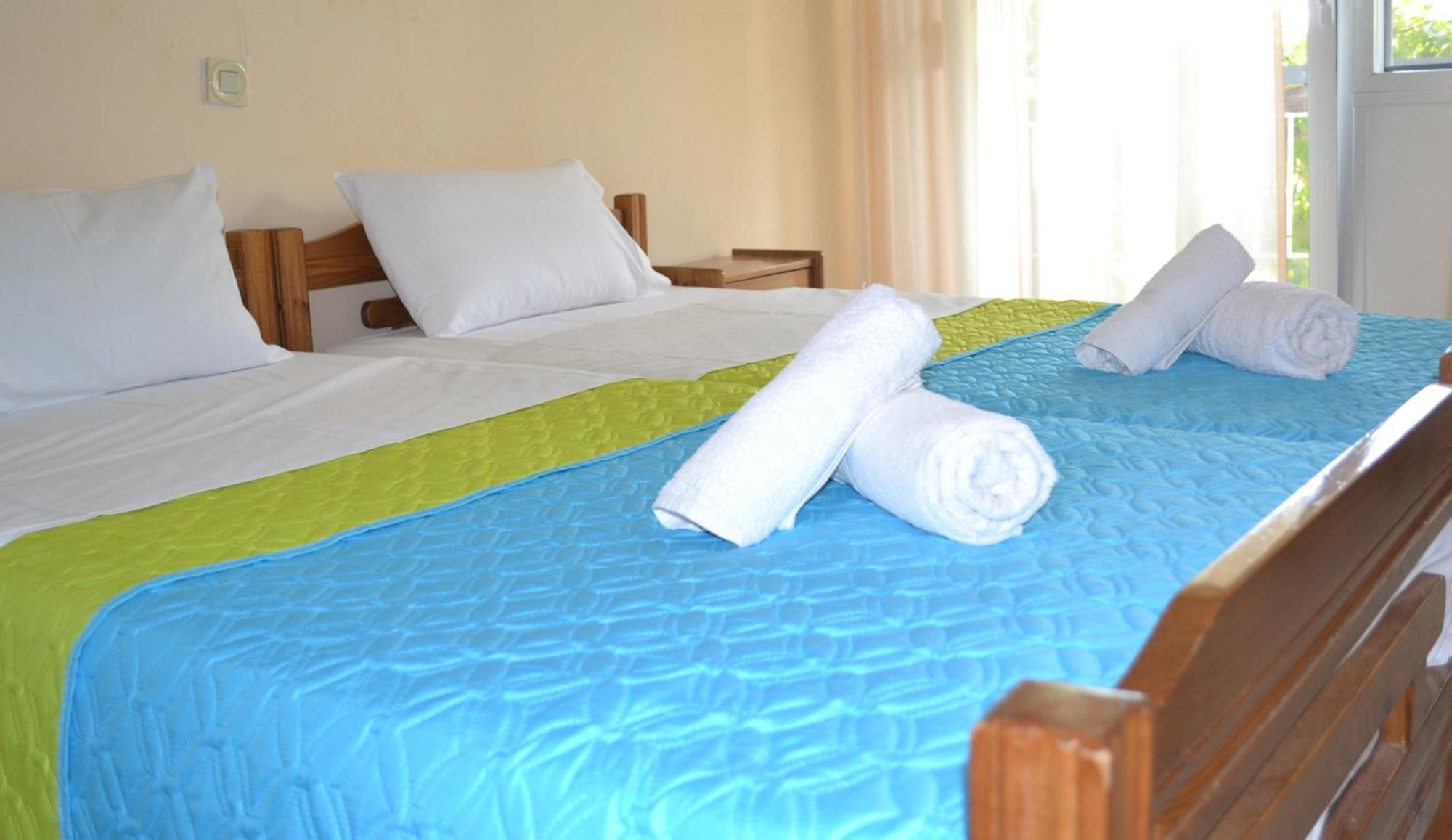 Artemis Apartments Paralia Dionisiou Chambre photo