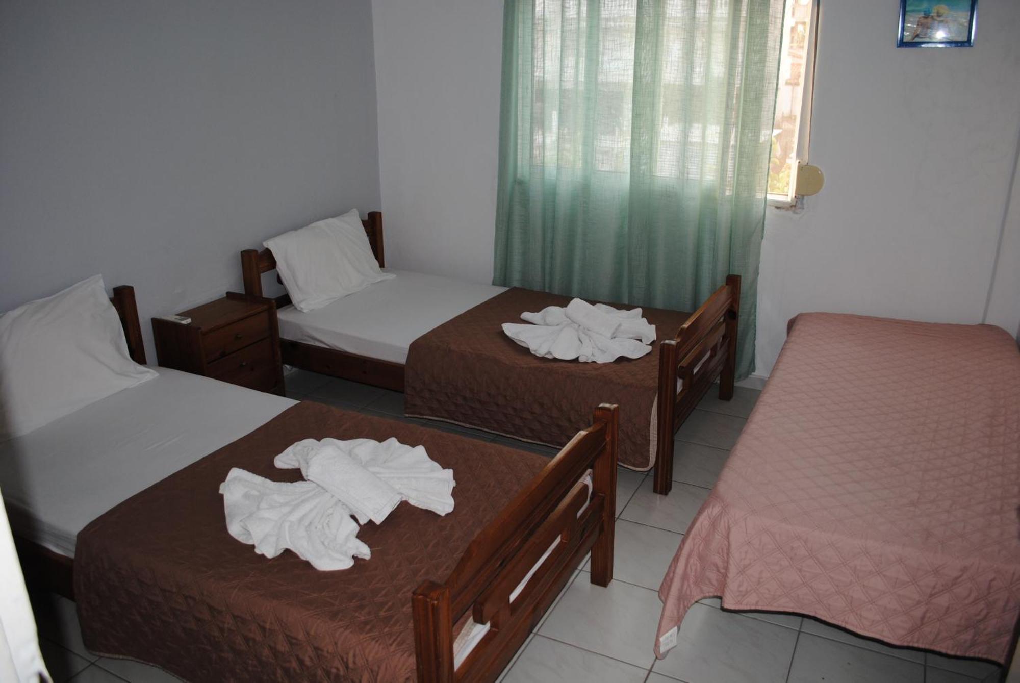 Artemis Apartments Paralia Dionisiou Extérieur photo