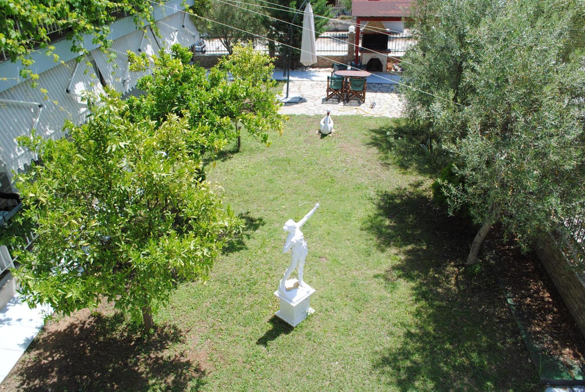 Artemis Apartments Paralia Dionisiou Extérieur photo