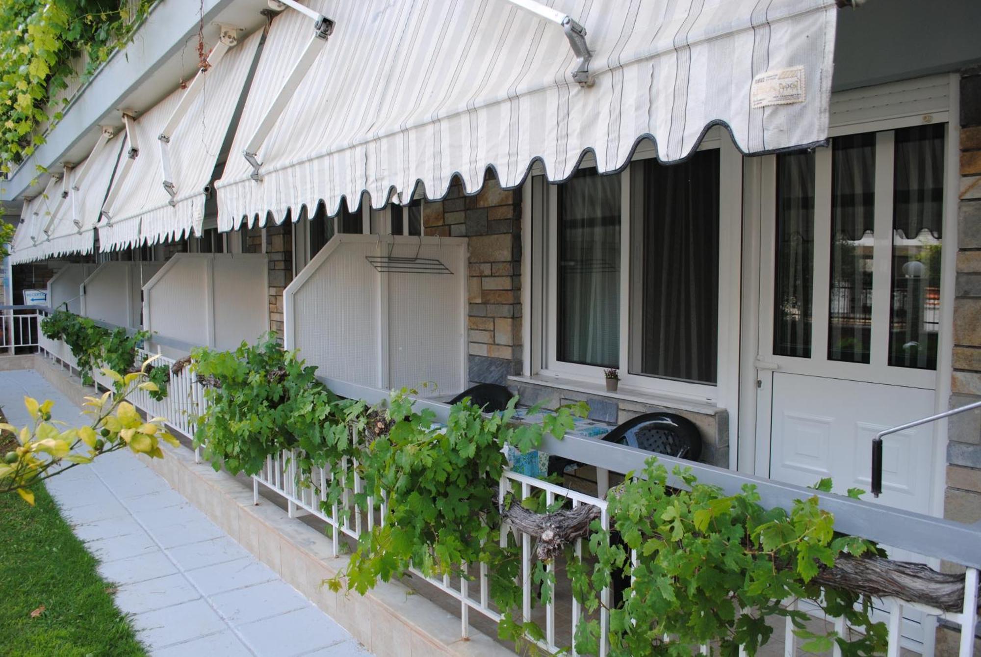 Artemis Apartments Paralia Dionisiou Extérieur photo