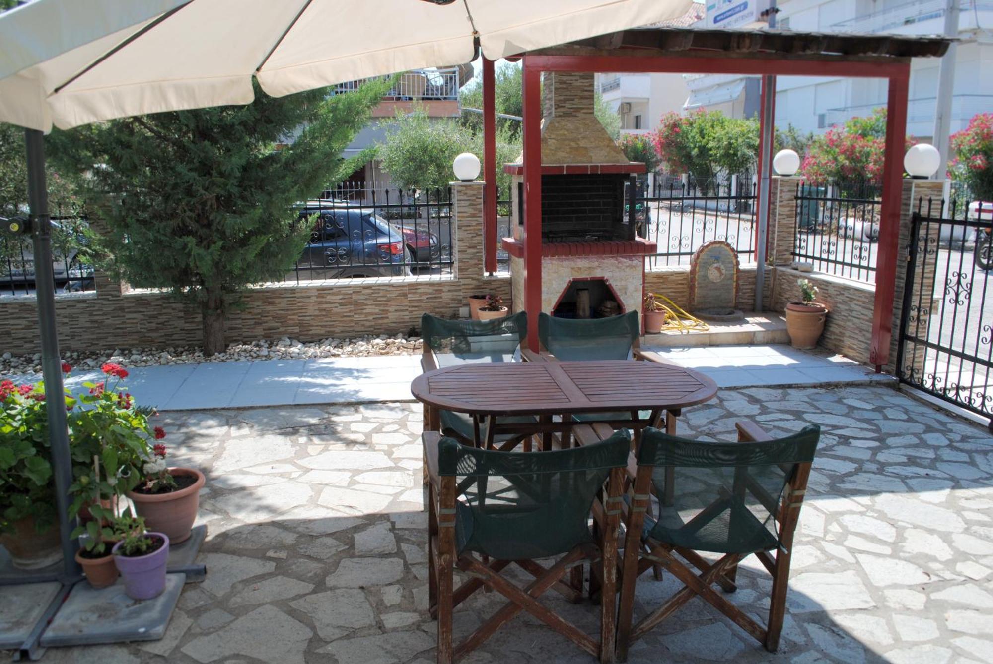 Artemis Apartments Paralia Dionisiou Extérieur photo