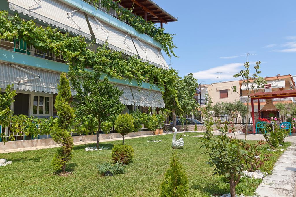 Artemis Apartments Paralia Dionisiou Extérieur photo