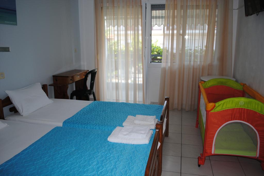 Artemis Apartments Paralia Dionisiou Extérieur photo