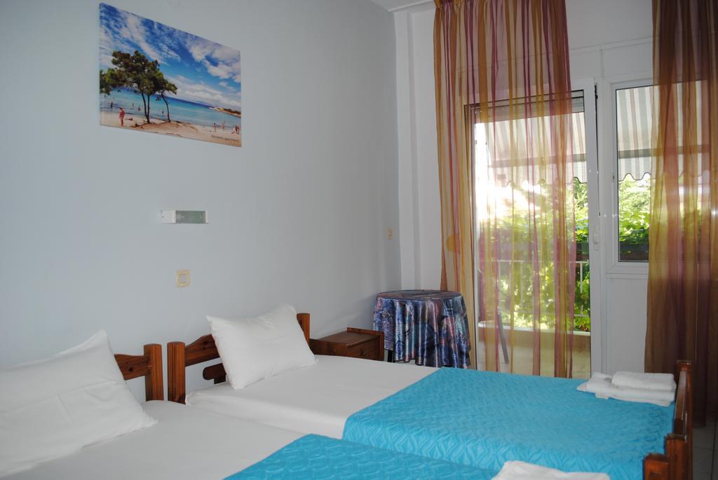 Artemis Apartments Paralia Dionisiou Extérieur photo